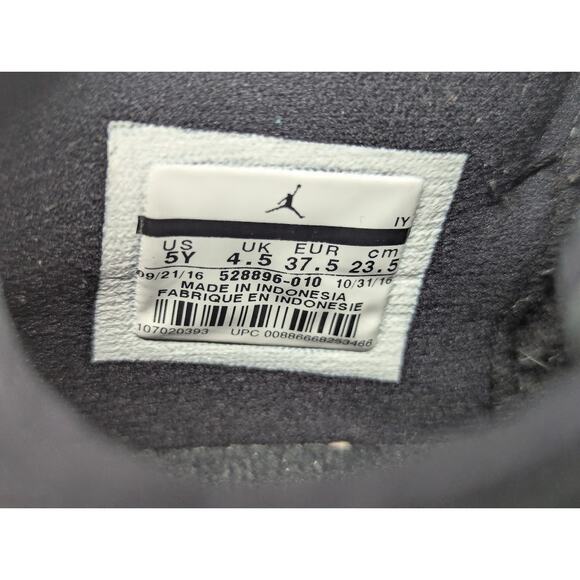 Nike Black and White Athletic Shoes with Tan Soles - Picture 8 of 10